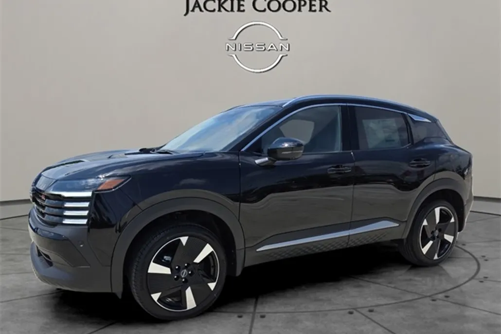 2025 Nissan Kicks SR photo 1