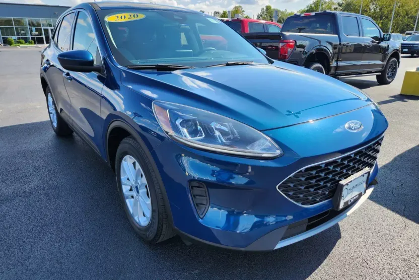 2020 Ford Escape SE photo 1