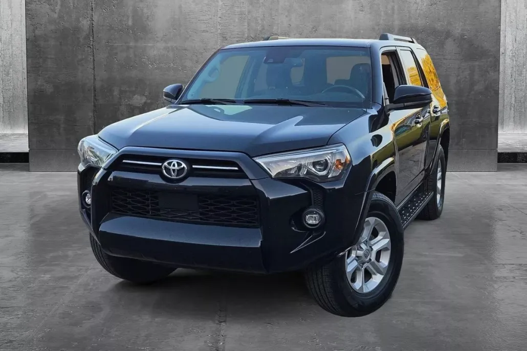 2022 Toyota 4Runner SR5 photo 1
