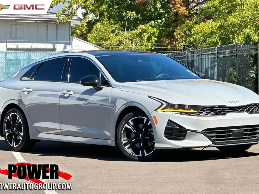 2023 Kia K5 GT-Line photo 1