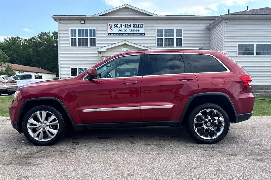2013 Jeep Grand Cherokee Laredo photo 1