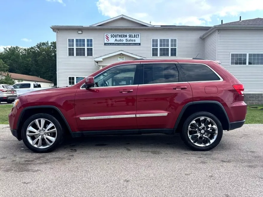 2013 Jeep Grand Cherokee Laredo photo 1