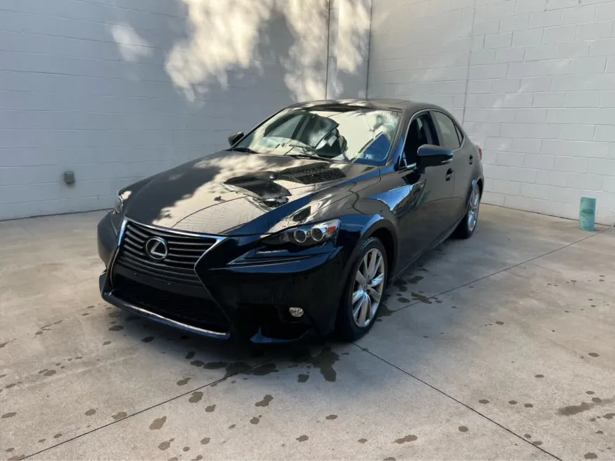 2015 Lexus IS 250 photo 1