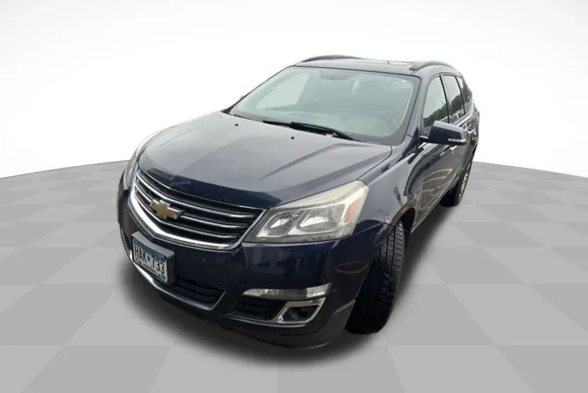 2015 Chevrolet Traverse 2LT photo 1