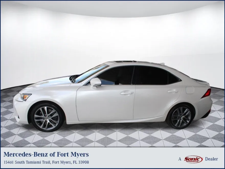 2020 Lexus IS 300 photo 1