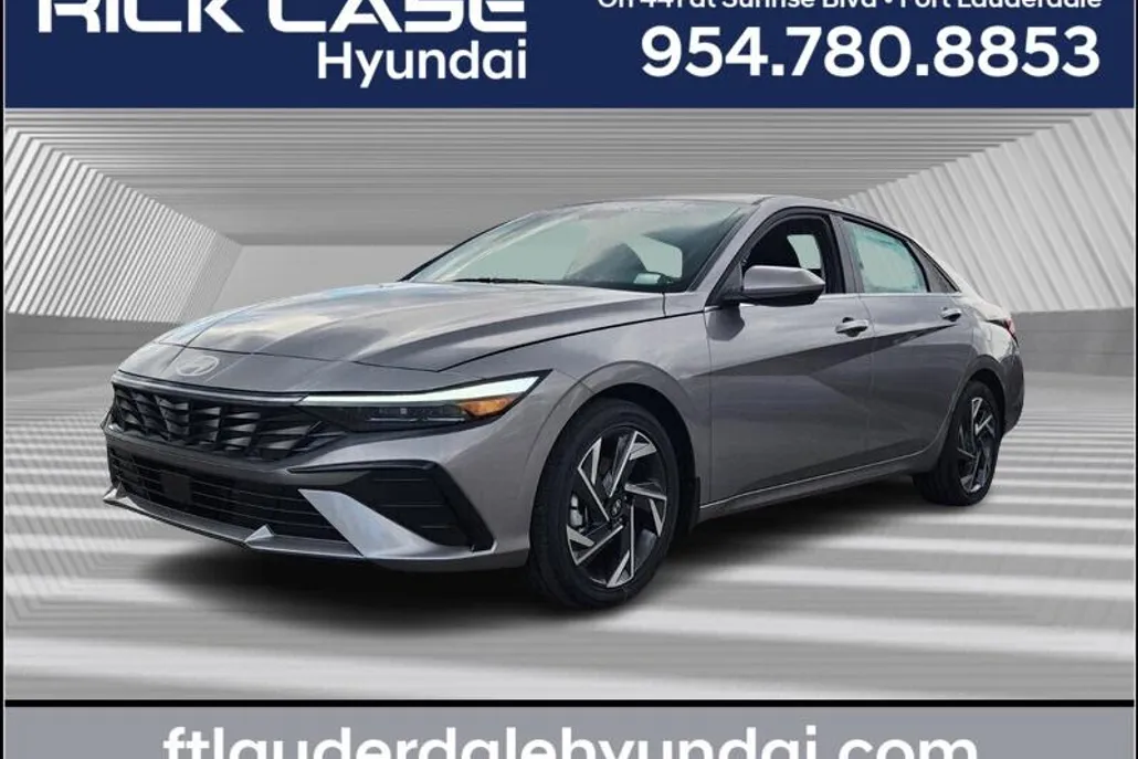 2025 Hyundai Elantra SEL Sport photo 1