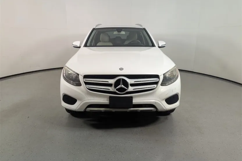 2016 Mercedes Benz GLC 300 photo 1