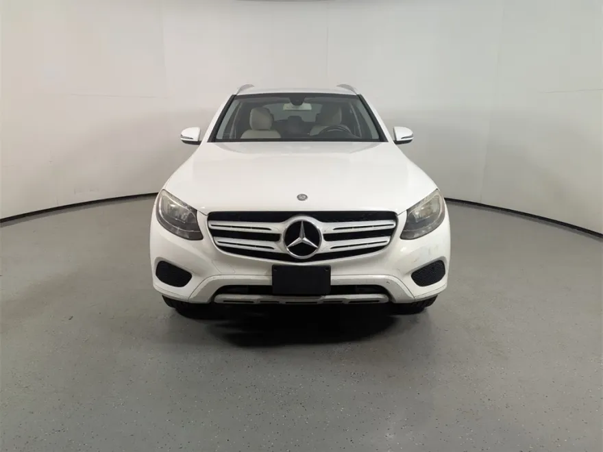 2016 Mercedes Benz GLC 300 photo 1
