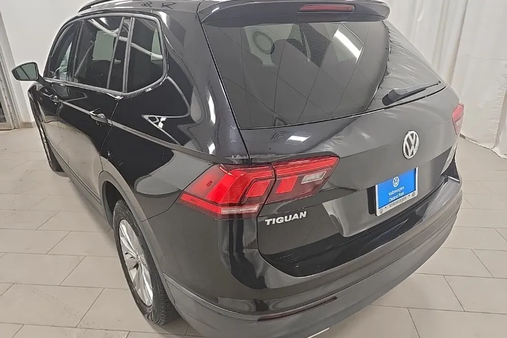 2019 Volkswagen Tiguan S photo 1
