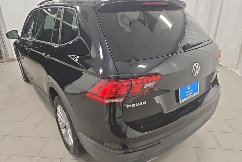 2019 Volkswagen Tiguan S photo 1