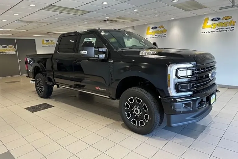 2026 Ford F-250 Platinum photo 1
