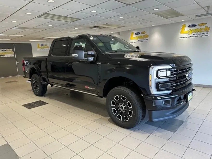 2026 Ford F-250 Platinum photo 1