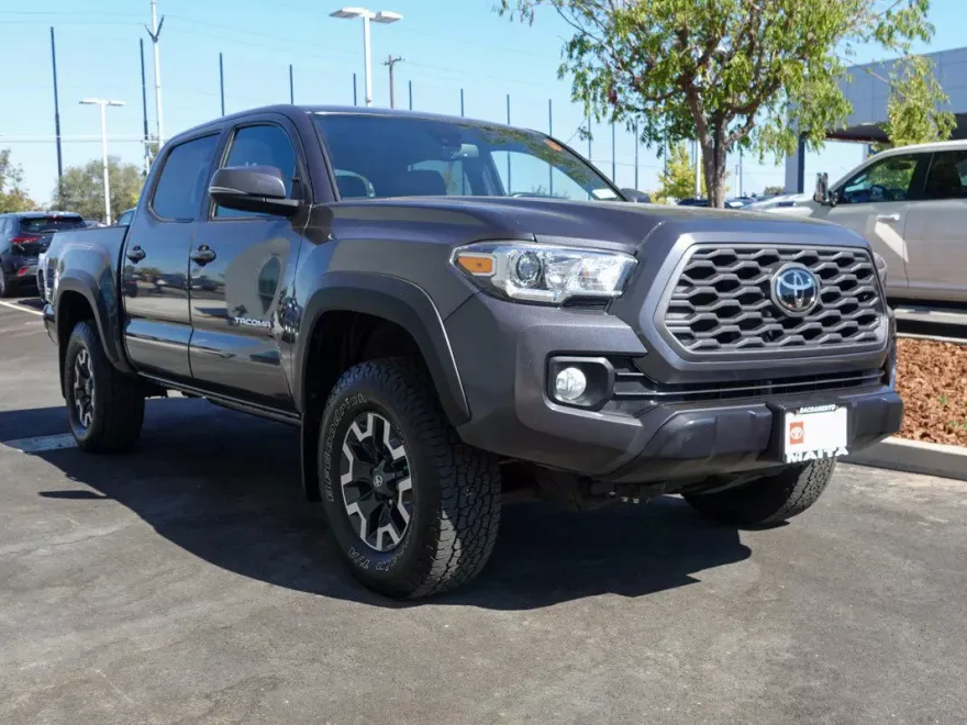 2022 Toyota Tacoma TRD Off-Road photo 1