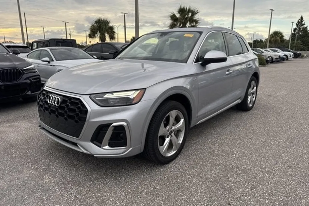 2022 Audi Q5 S line Premium Plus 45 TFSI photo 1