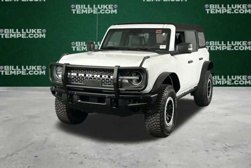 2024 Ford Bronco Badlands photo 1