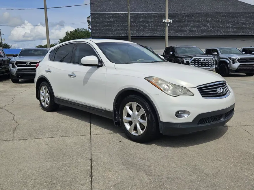 2010 Infiniti EX35 Journey photo 1