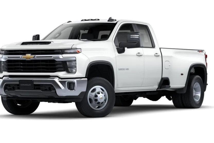 2025 Chevrolet Silverado 3500HD LT photo 1