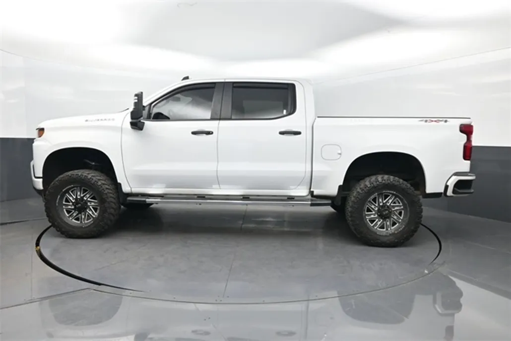 2020 Chevrolet Silverado 1500 Custom photo 1
