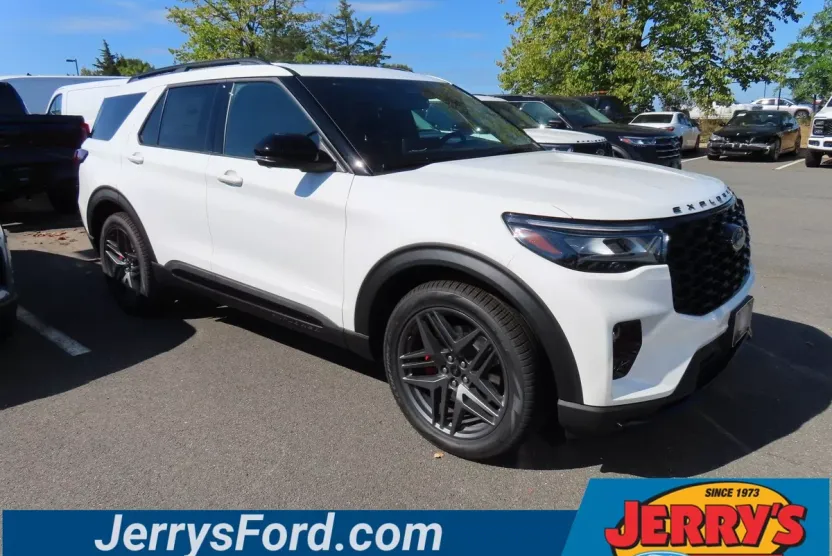 2025 Ford Explorer ST photo 1