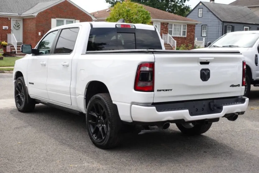 2022 Ram 1500 Sport photo 1