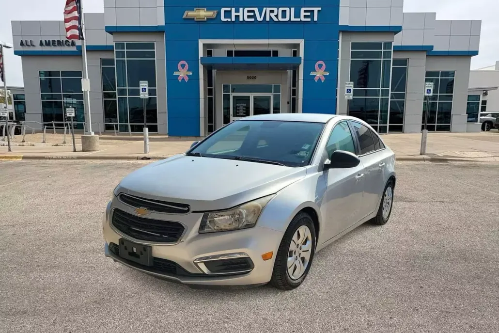 2016 Chevrolet Cruze LS photo 1