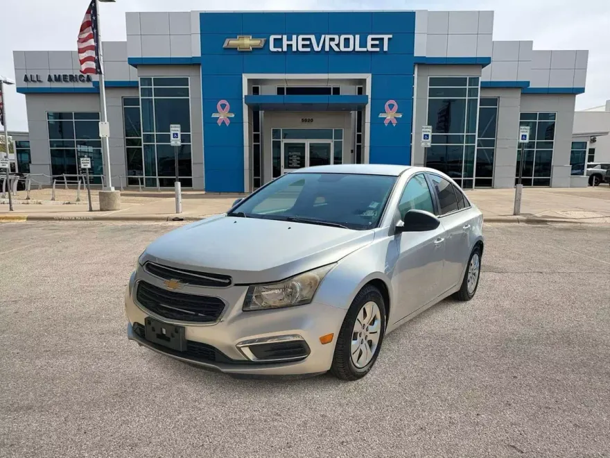 2016 Chevrolet Cruze LS photo 1