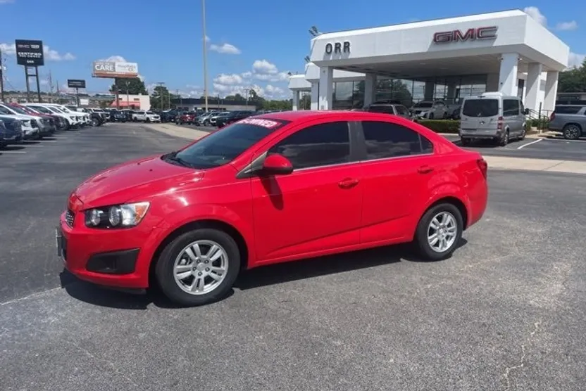 2015 Chevrolet Sonic LT photo 1