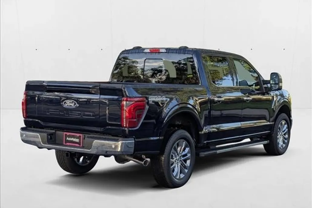 2025 Ford F-150 Lariat photo 1