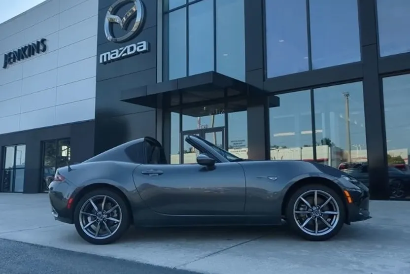 2023 Mazda MX-5 Miata RF Miata Grand Touring photo 1