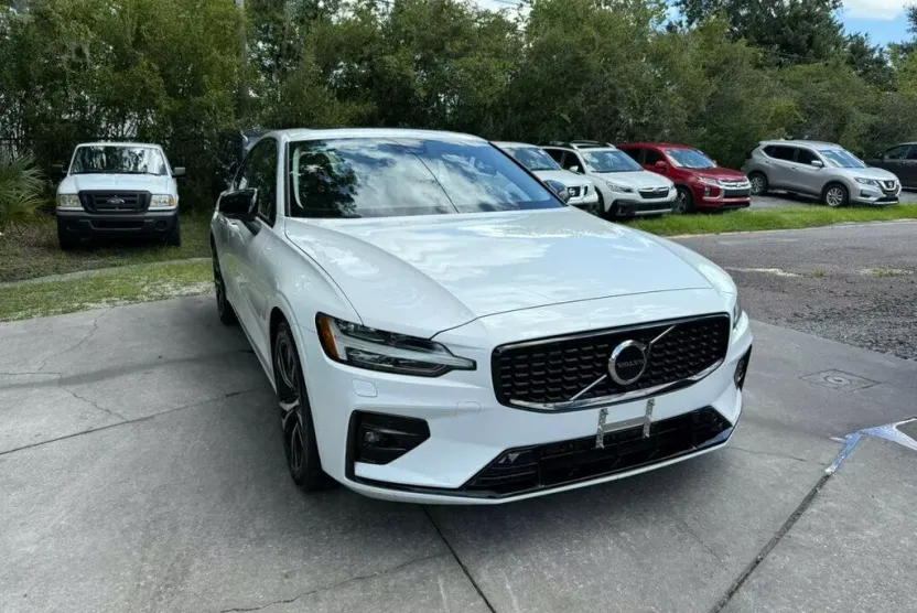 2025 Volvo S60 B5 Core photo 1