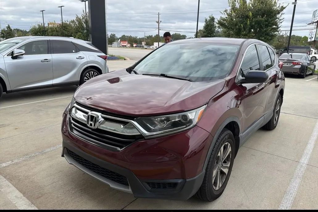 2017 Honda CR-V LX photo 1