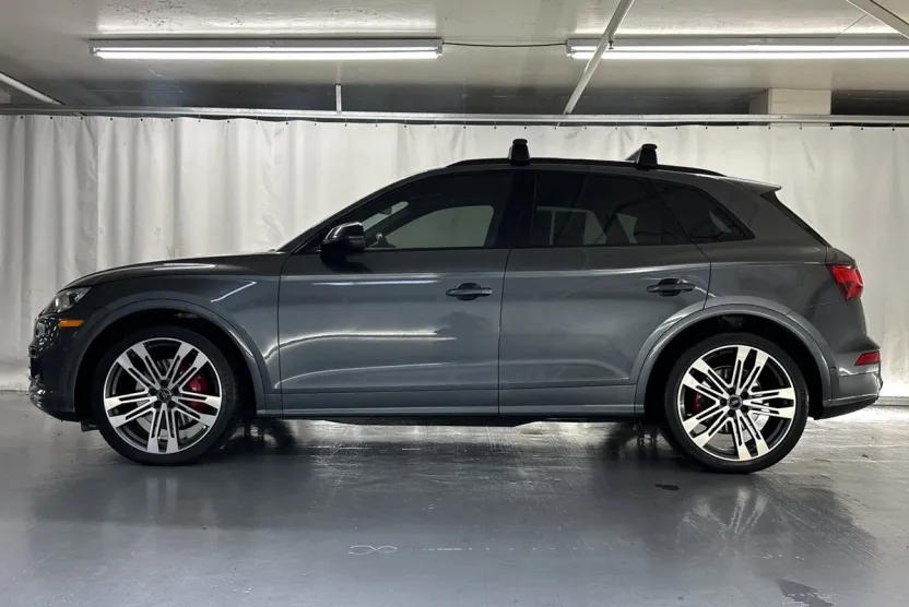2019 Audi SQ5 Prestige photo 1
