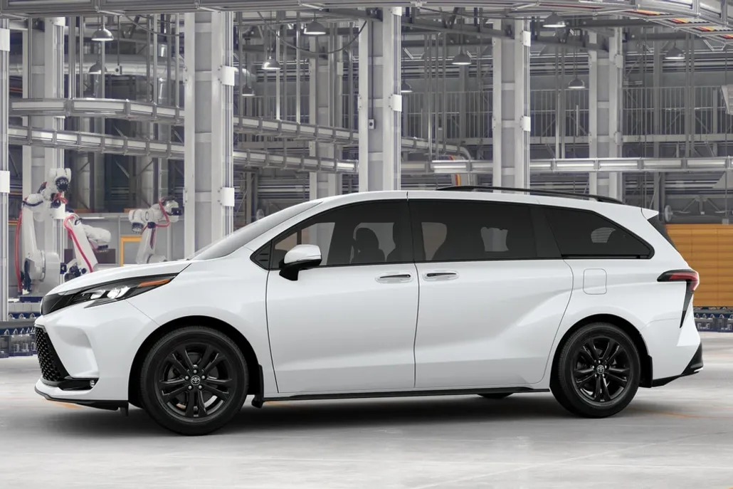 2025 Toyota Sienna XSE photo 1