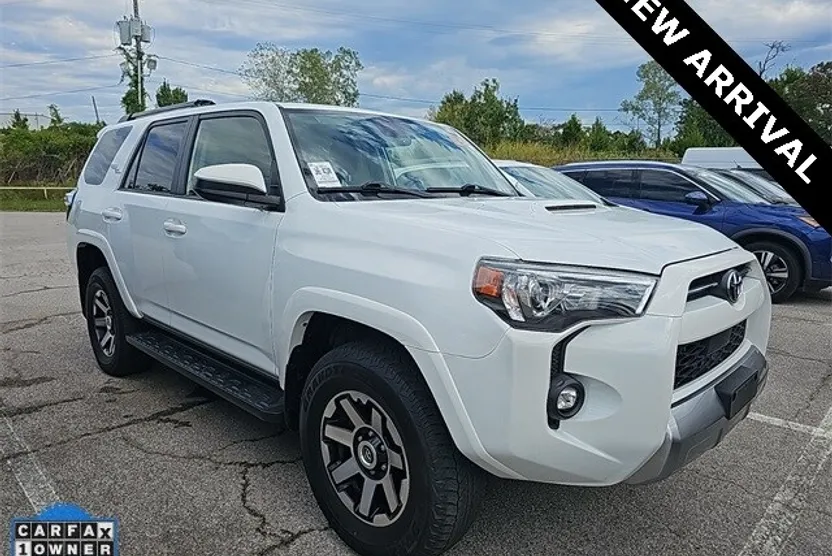 2024 Toyota 4Runner TRD Off-Road photo 1