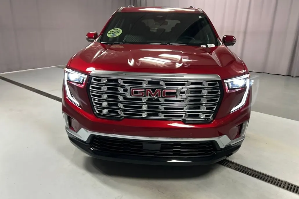 2025 Gmc Acadia Denali photo 1