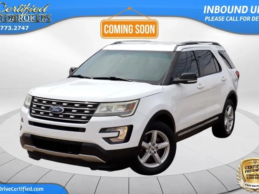 2016 Ford Explorer XLT photo 1