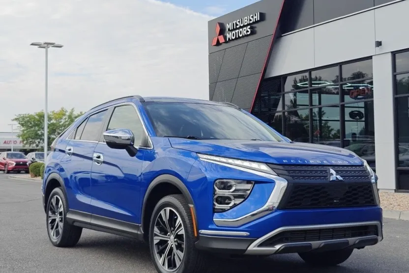 2022 Mitsubishi Eclipse Cross SE photo 1