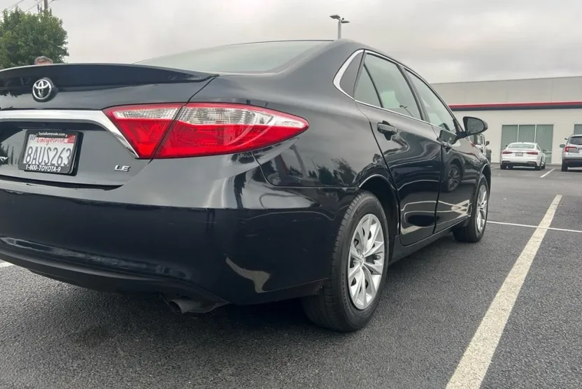 2017 Toyota Camry XLE XSE photo 1