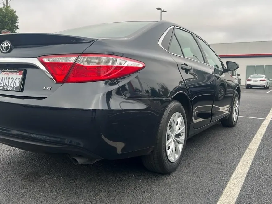 2017 Toyota Camry XLE XSE photo 1