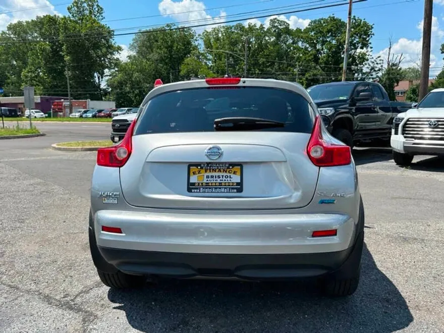 2012 Nissan Juke SL photo 1