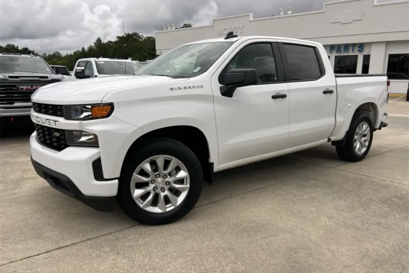 2022 Chevrolet Silverado 1500 Custom photo 1