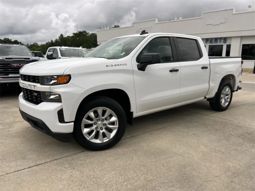 2022 Chevrolet Silverado 1500 Custom photo 1