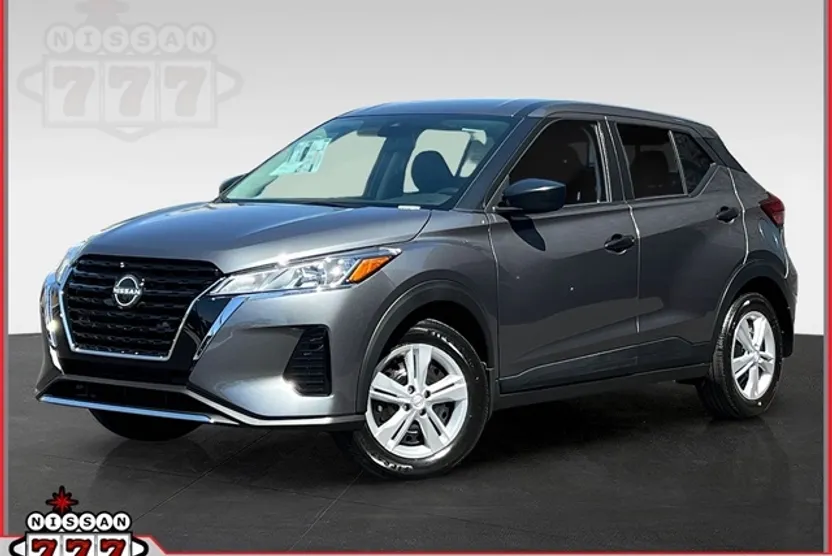 2025 Nissan Kicks Play S photo 1