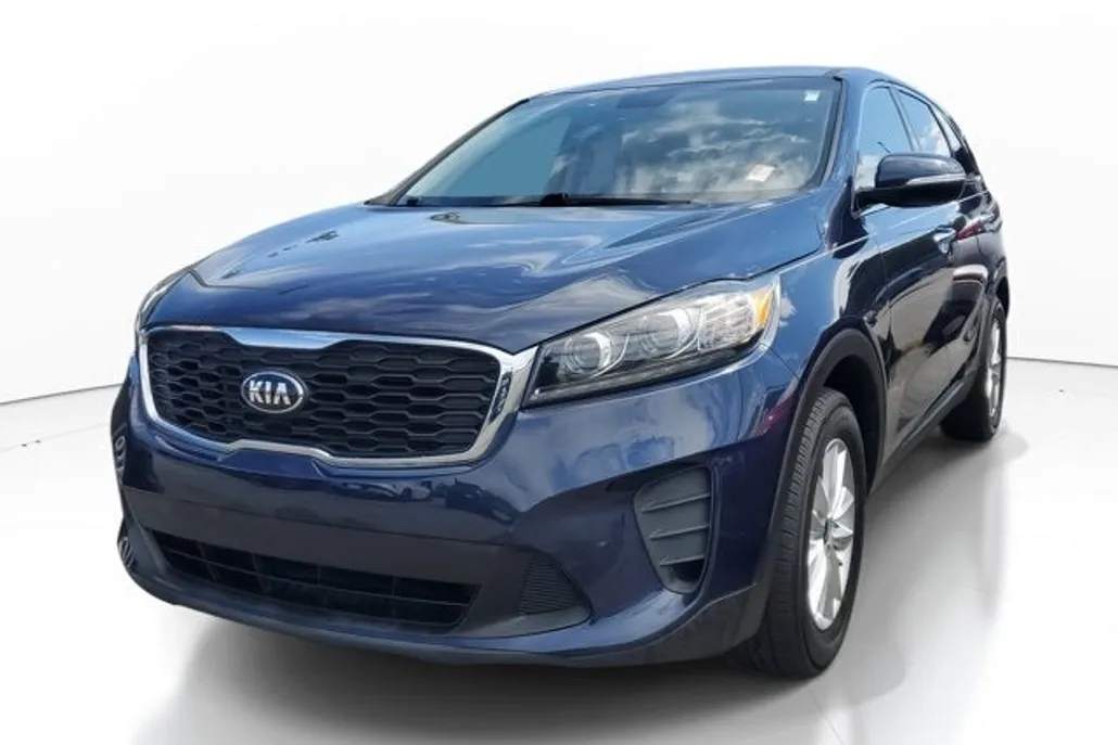 2019 Kia Sorento LX photo 1