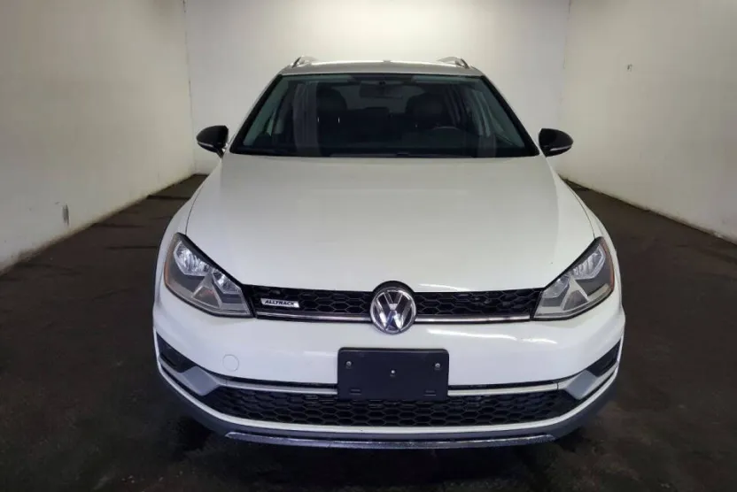 2017 Volkswagen Golf Alltrack TSI SE 4Motion photo 1