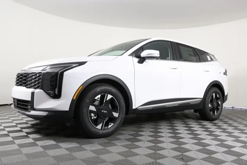 2026 Kia Sportage LX photo 1