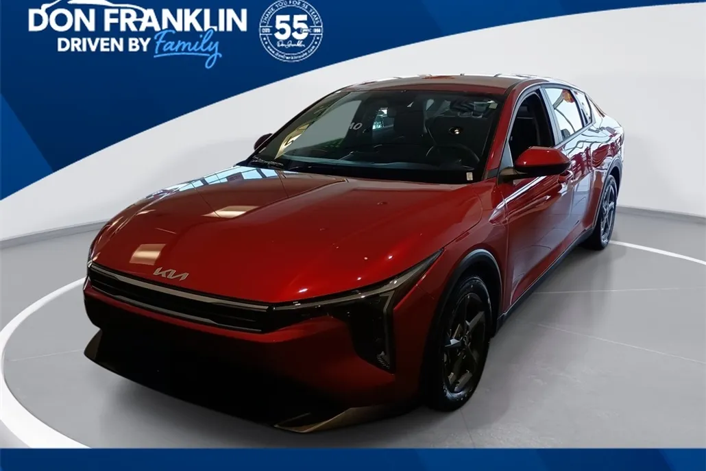2025 Kia K4 LXS photo 1