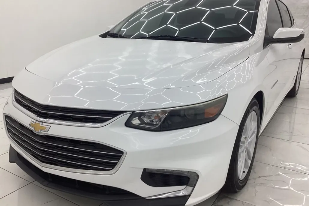2016 Chevrolet Malibu Hybrid photo 1