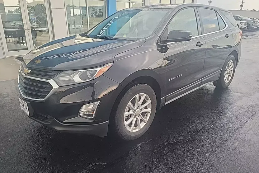 2019 Chevrolet Equinox LT photo 1
