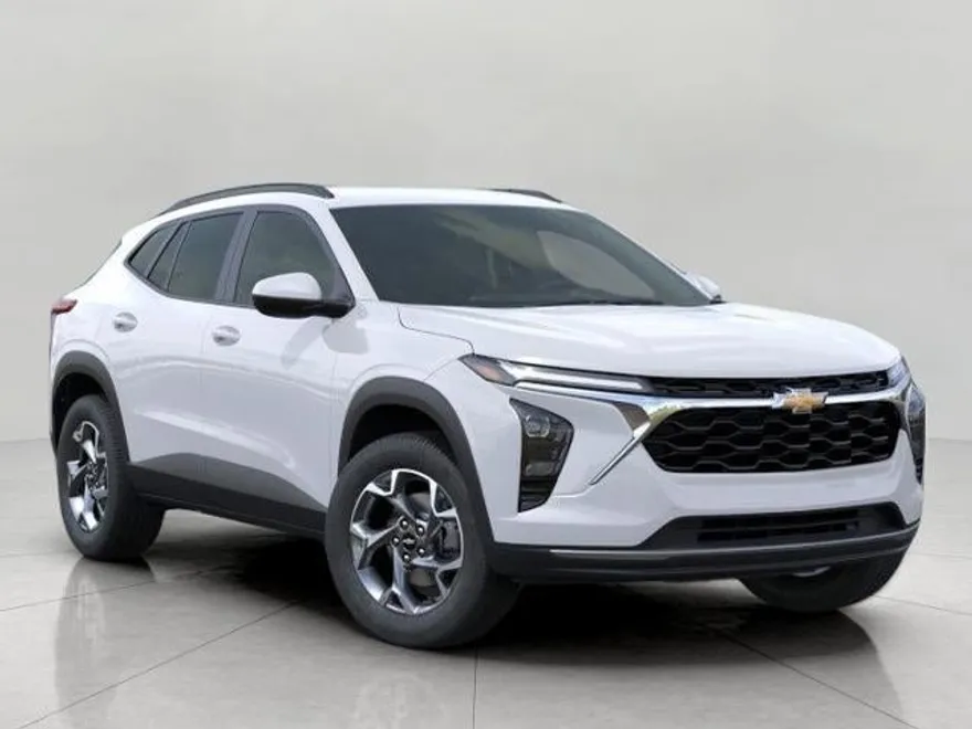 2025 Chevrolet Trax LT photo 1